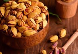 تصویر 1 از پسته تازه زعفرانی لحظه‌ ای شیرین و سرشار از انرژی
